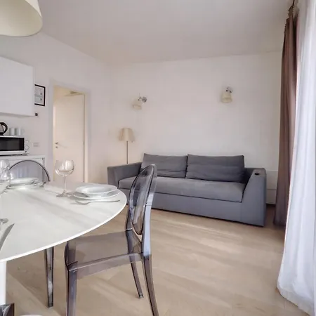 Joivy Welcoming Flats By Corso * Milão